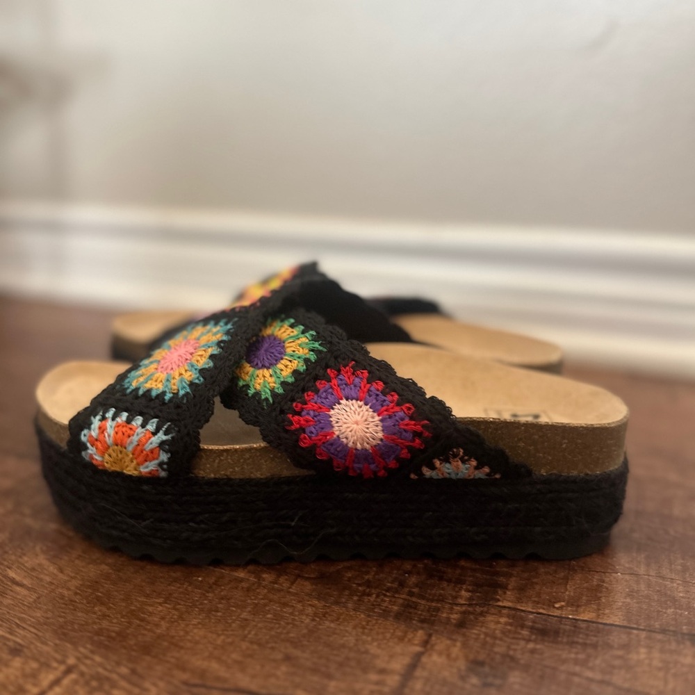 Chinese laundry wedges